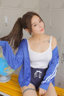 《警花交换做爰》
